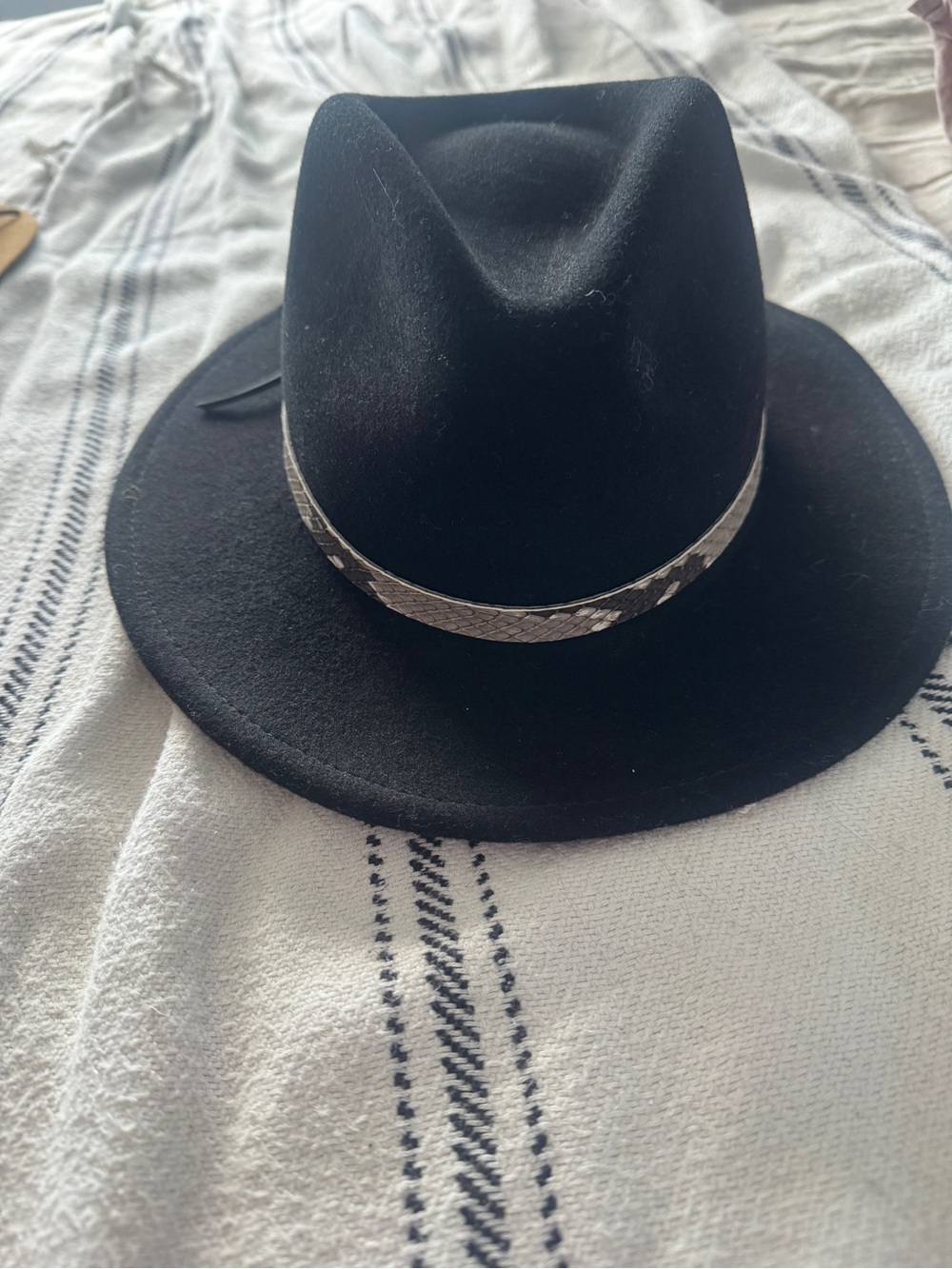 Black XS women’s Brixton hat